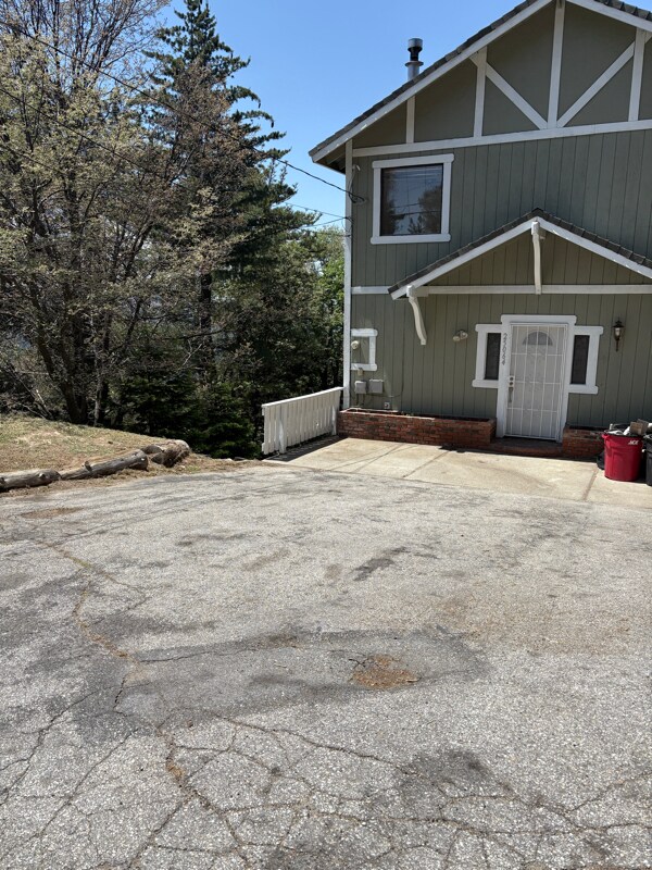 Foto del edificio - 24064 Grandview Dr