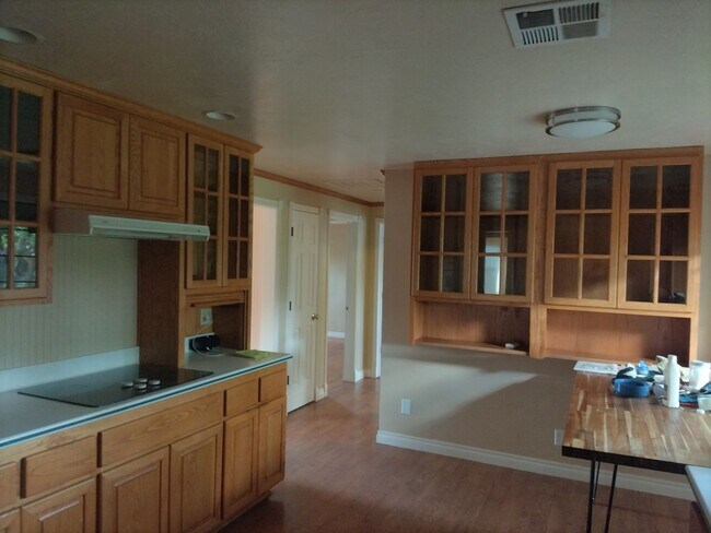 Foto del edificio - Hayden Bridge Home available