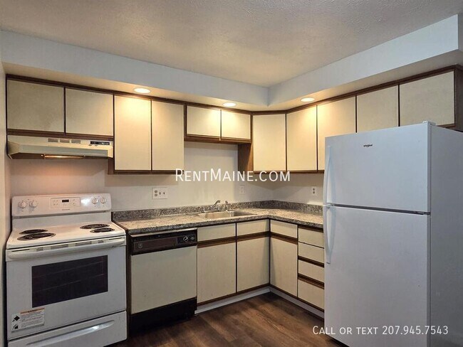 Foto del edificio - 20 Tall Pines Dr