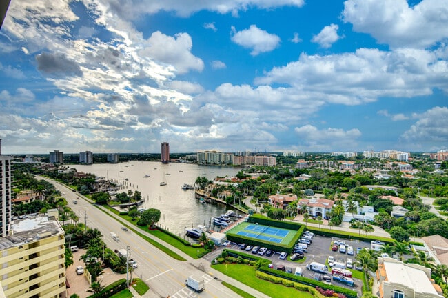 Building Photo - 250 S Ocean Blvd