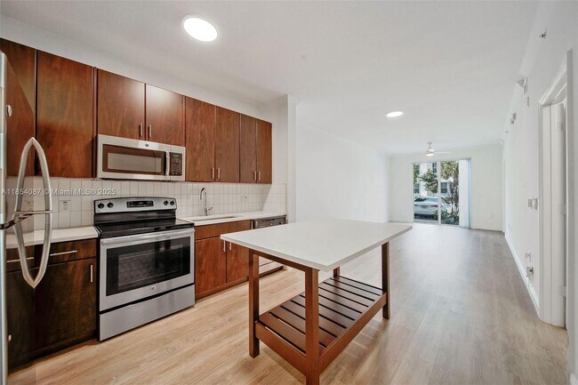 Building Photo - 10170 SW 7th St