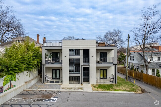 Foto del edificio - 1707 Blair Blvd