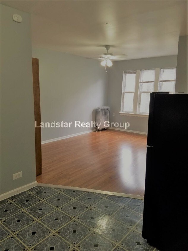 5710 N Winthrop Ave Unit 303, Chicago, IL 60660 Apartment for Rent in