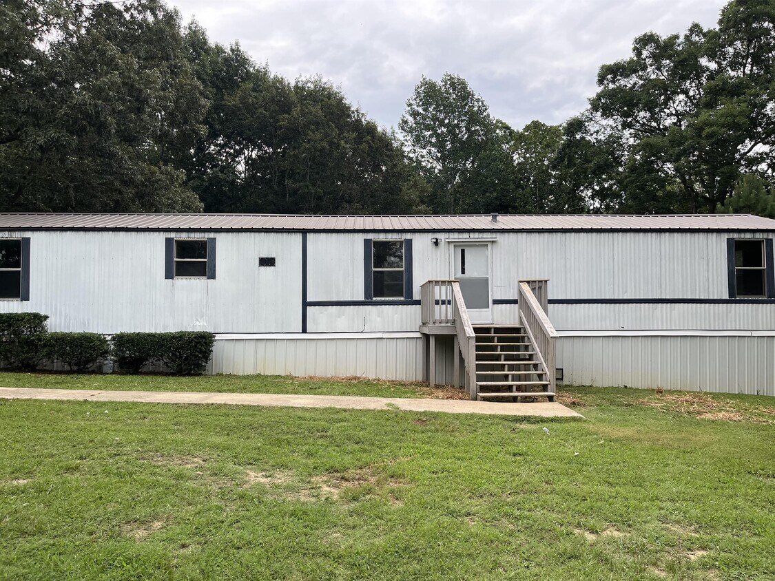 378 Norris Hancock Rd, Big Rock, TN 37023 House for Rent in Big Rock