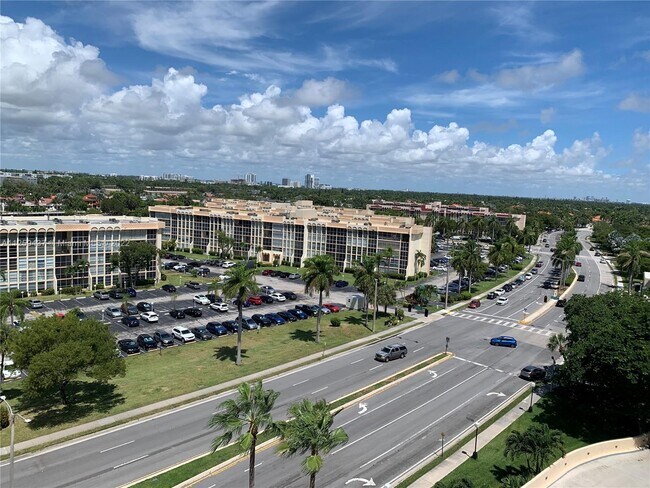Foto del edificio - 600 Three Islands Boulevard