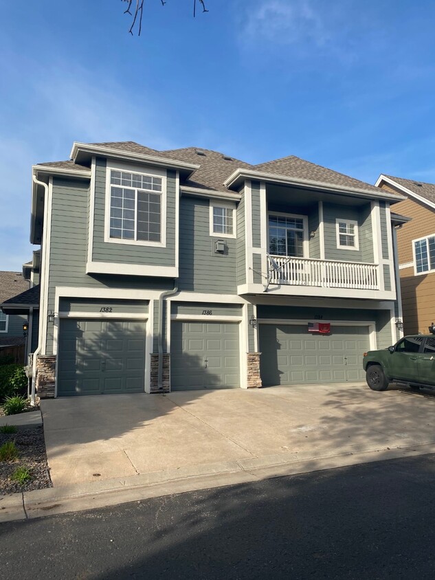 2nd floor unit, 1 car attached garage - 1382 Carlyle Park Cir