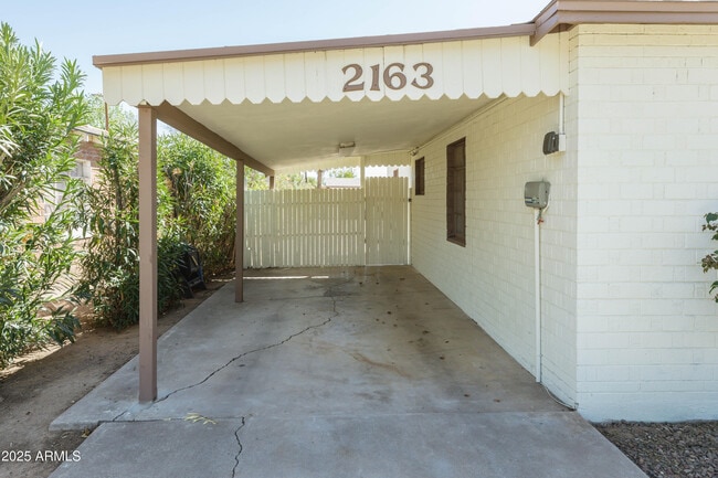 Building Photo - 2163 W Flower St
