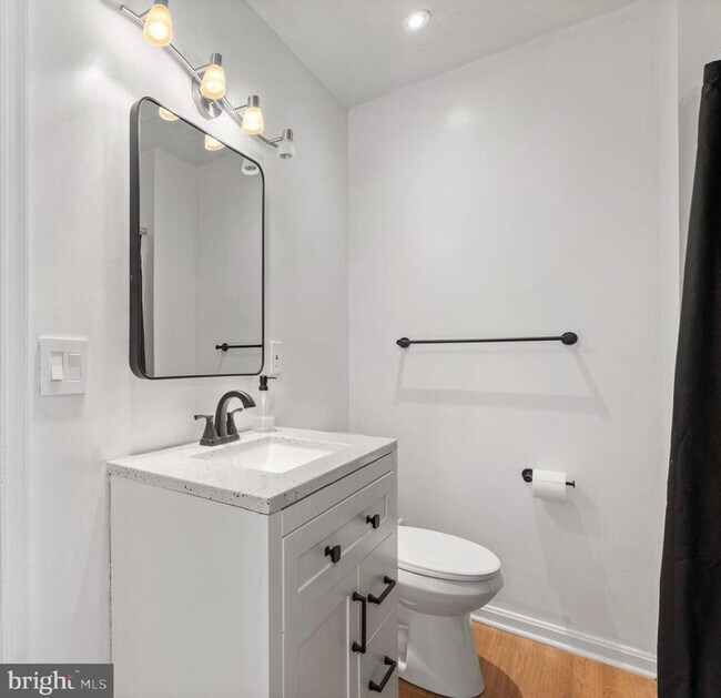 Foto del edificio - 1337 Upcot Ct