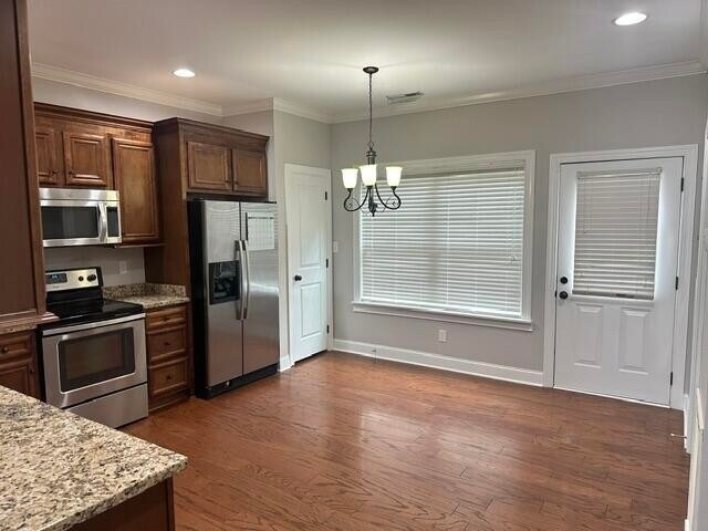 Building Photo - 1695 Stonebriar Dr NE