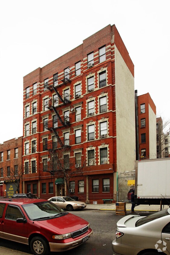 Building Photo - 745 E Sixth St
