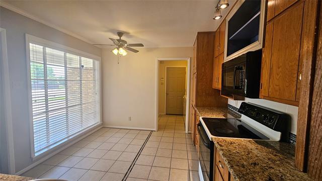 Foto del edificio - 801 Livingston Dr