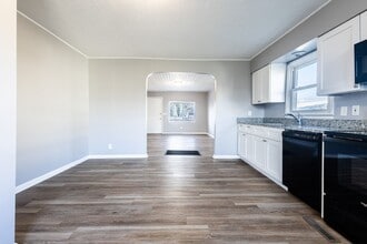 Building Photo - 4105 Avenue C