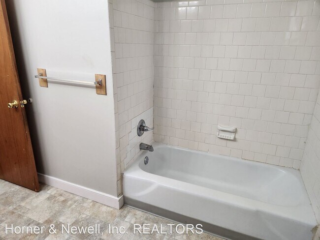 Foto del edificio - 3 br, 2 bath House - 6524 Battlewood Road