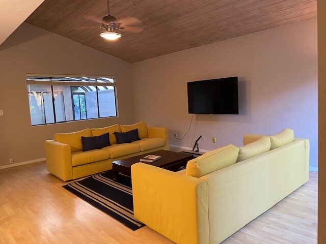 Foto del edificio - 1204 Elm Ave