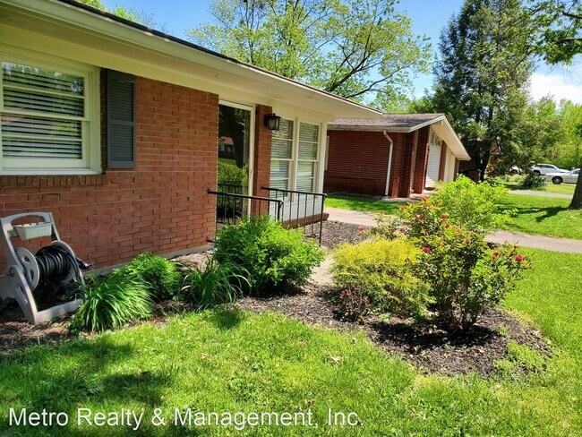 Building Photo - 3 br, 1 bath House - 1815 Wickham Way