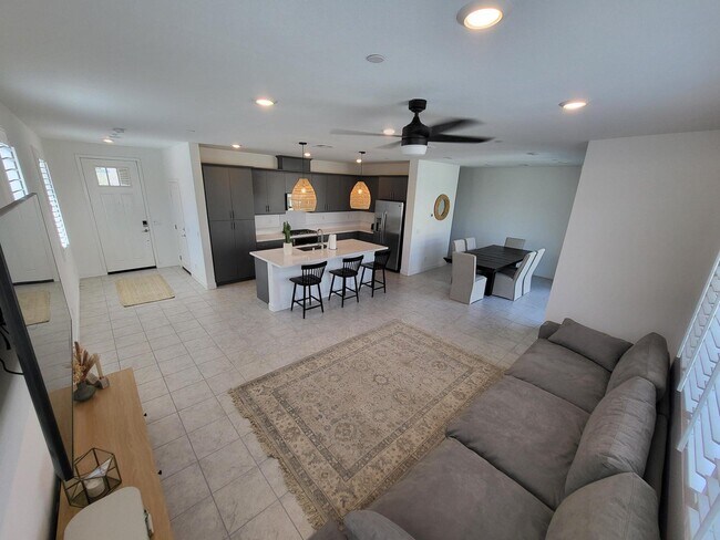 Foto del edificio - 76273 Cornell Wy