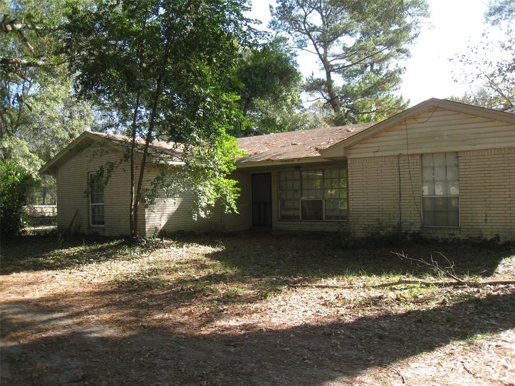 Primary Photo - 13940 Hwy 105 E