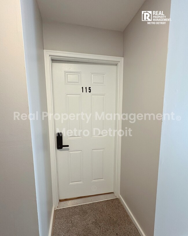 Foto del edificio - 22108 Dante St