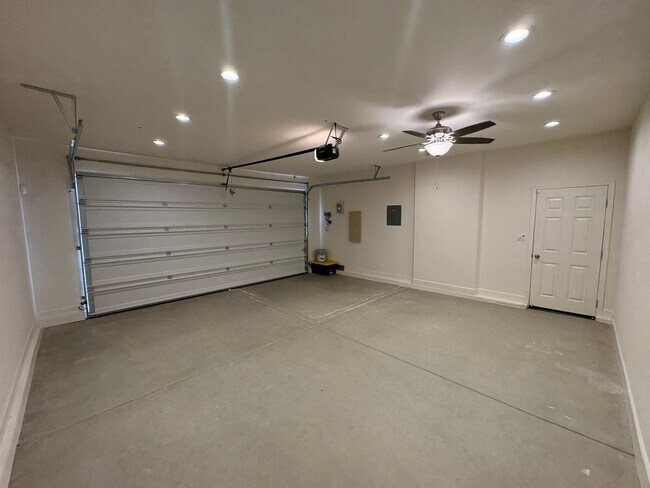 Foto del edificio - 30769 Ashland Rd