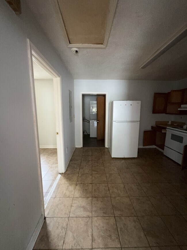 Foto del edificio - 906 Railroad St