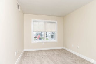 2BR, 2BA - 1,026 SF - The Oxford - The Lane