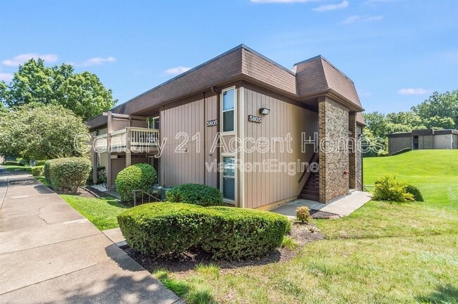 Photo - 5805 Royal Ridge Dr Apartment