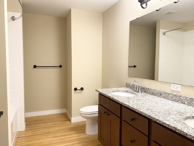 Interior Photo - Pioneer Endicott