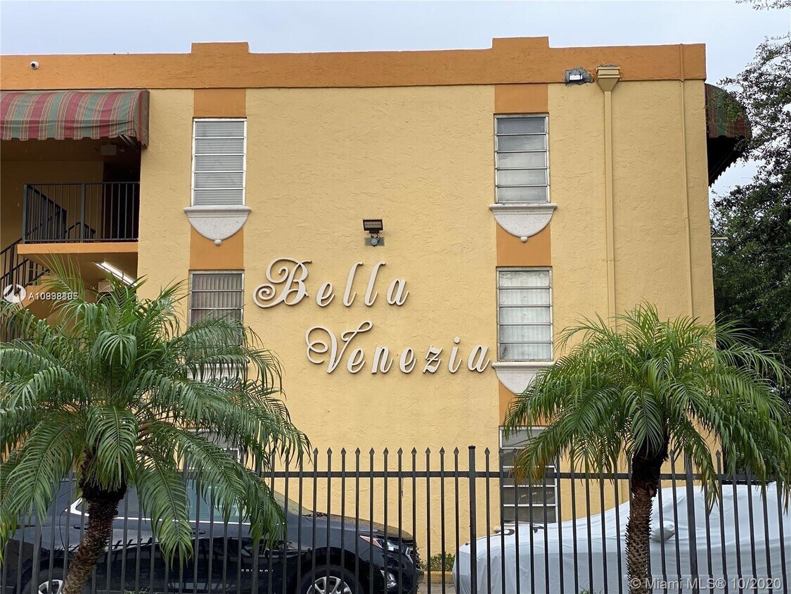 Foto principal - 575 W 69th St