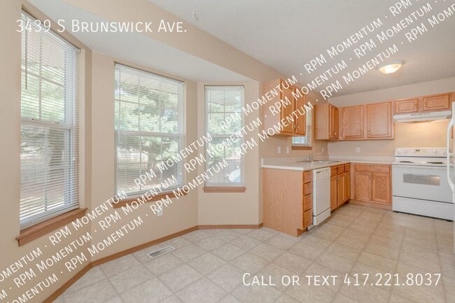 Building Photo - 3439 S Brunswick Ave