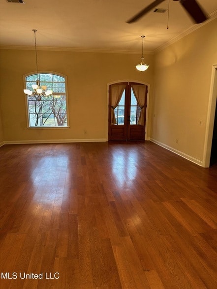 Building Photo - 121 Hallmark Pl