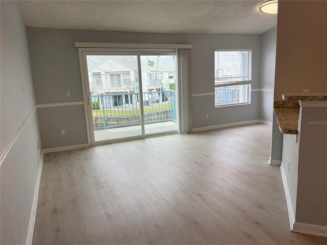 Building Photo - 2568 Woodgate Blvd