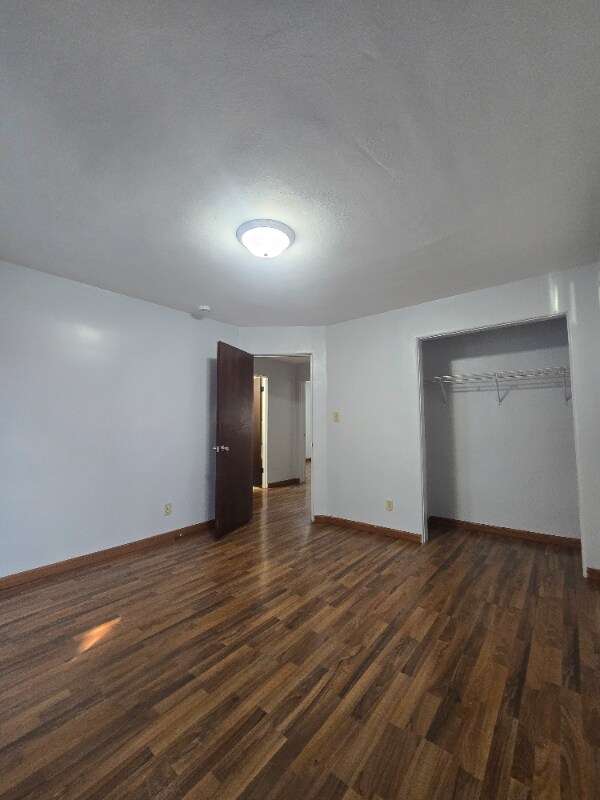 Foto del edificio - 804 N Grand Ave W