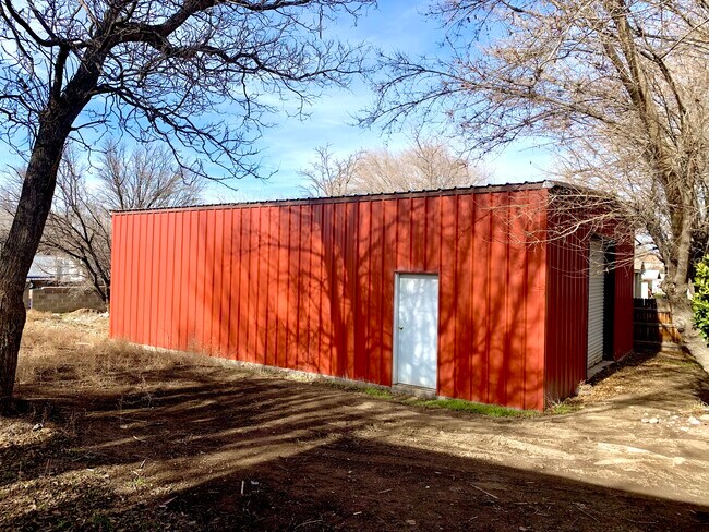 Building Photo - 375 Coy Ave