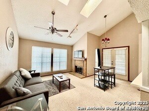 Foto principal - 8633 Datapoint Dr