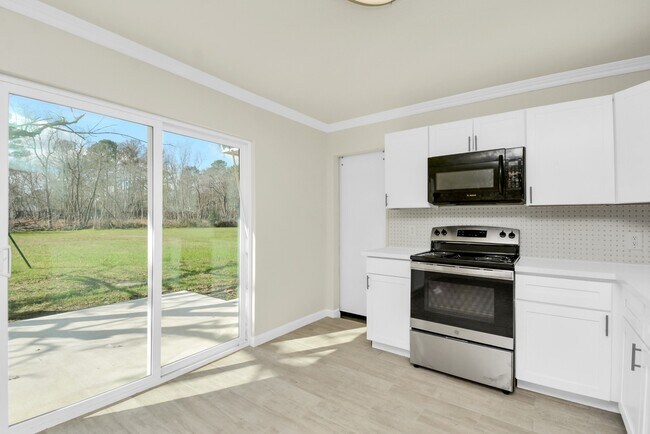 Foto del edificio - 25409 Pebble Dr