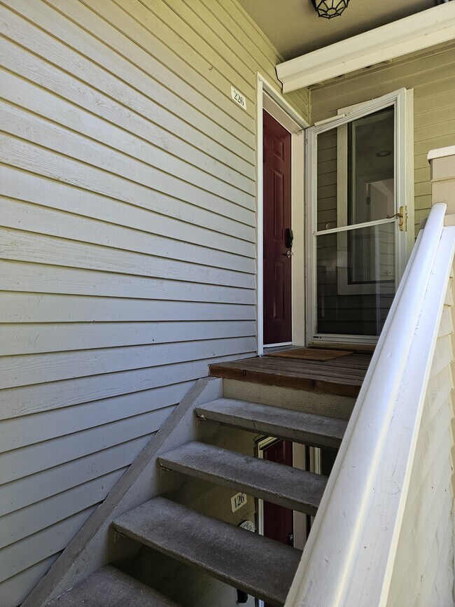 Foto del edificio - 9009 Avondale Rd NE