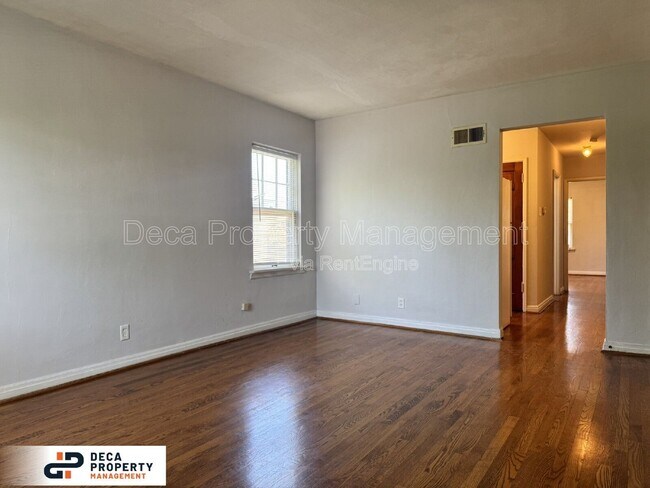 Foto del edificio - 7315 Pasadena Blvd