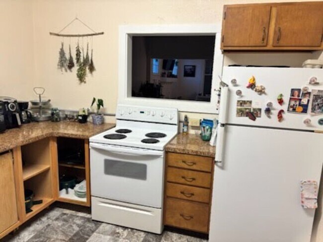 Foto del edificio - Spacious 3 Bedroom