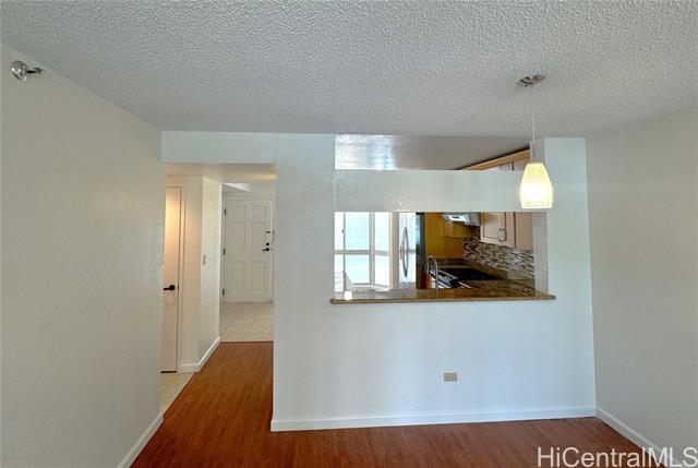 Foto del edificio - 1090 Ala Napunani St