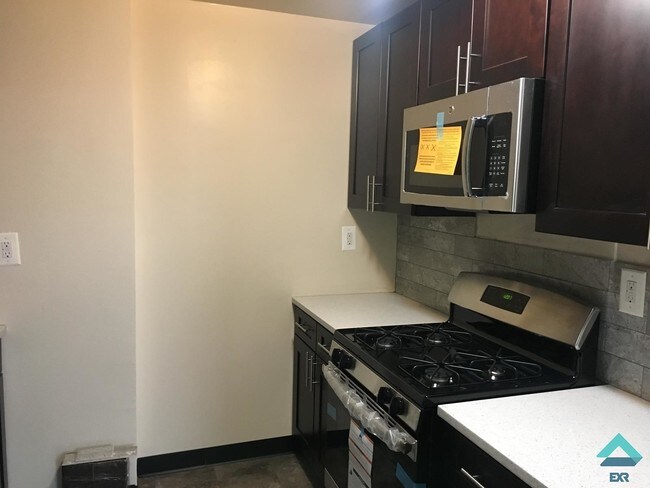 Foto del edificio - 83 Linden St