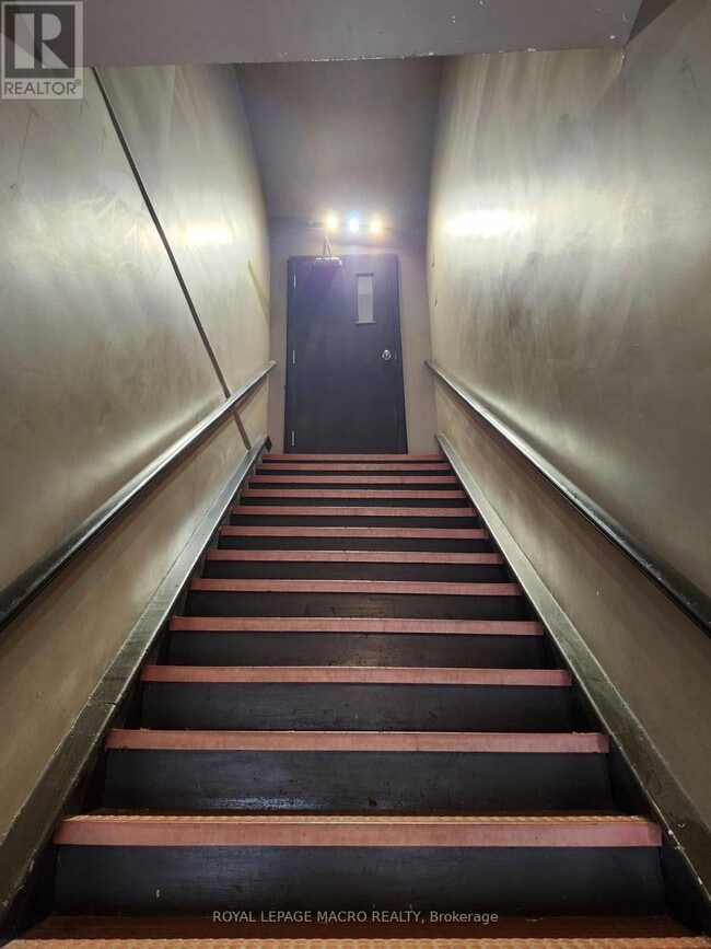 Building Photo - 118 St Paul St