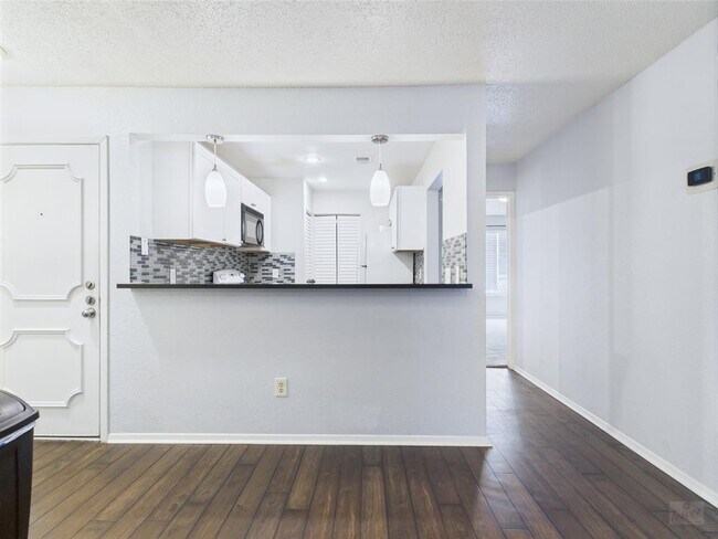 Foto del edificio - 806 W 24th St