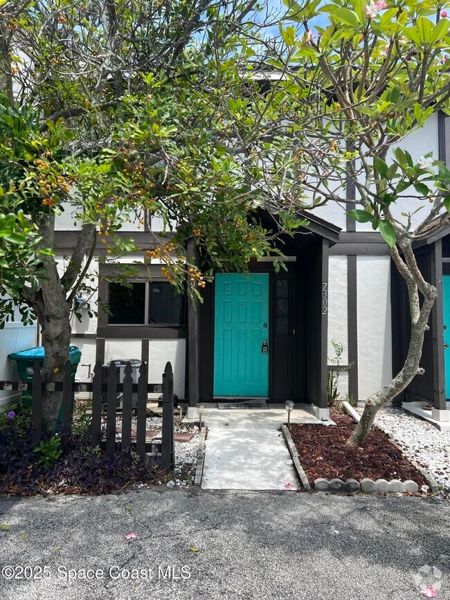 Building Photo - 7302 Poinsetta Ave