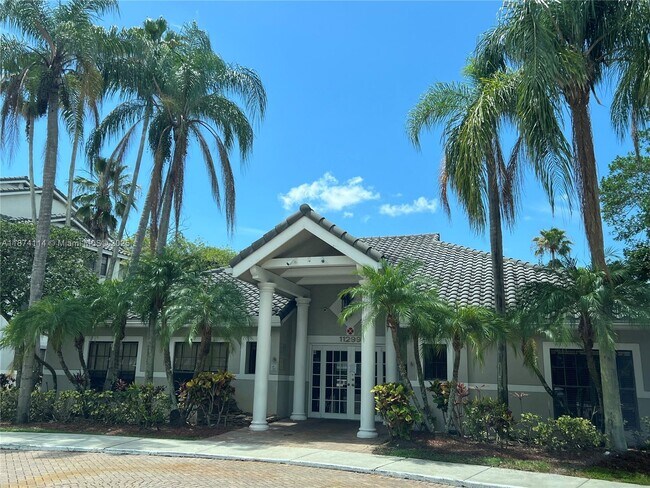 Foto del edificio - 11233 W Atlantic Blvd