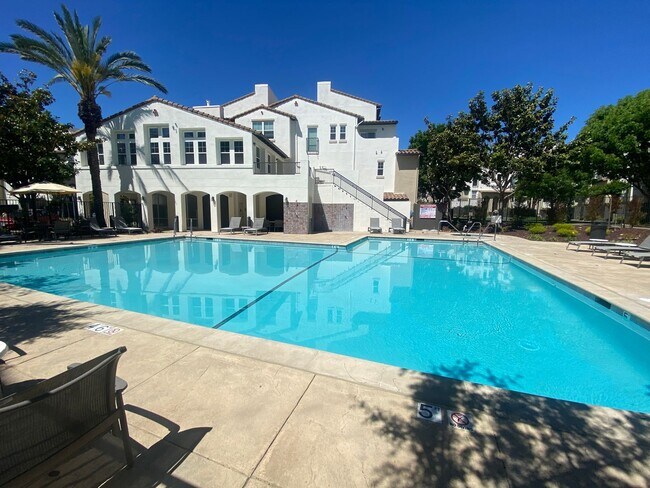 Foto del edificio - Dublin Ranch THE VILLAS  2 bed/2.5 bath roomy with two patios! Month to month terms OK
