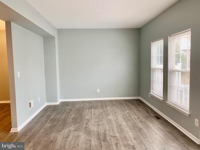 Foto del edificio - 8108 Horseshoe Cottage Cir