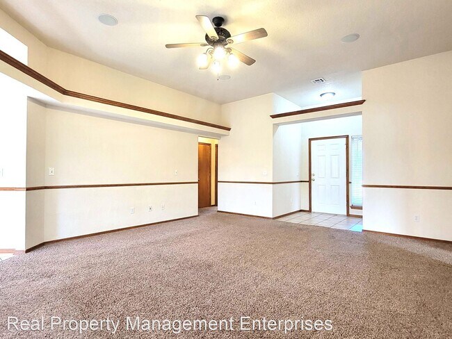 Foto del edificio - 3 br, 2 bath House - 2525 Bellaire Dr