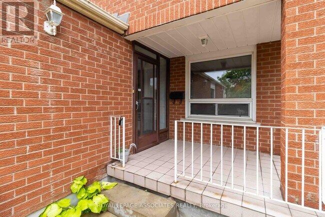 Building Photo - 4343 Lee Dr
