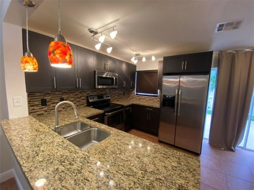 Foto del edificio - 9854 NW 2nd Ct