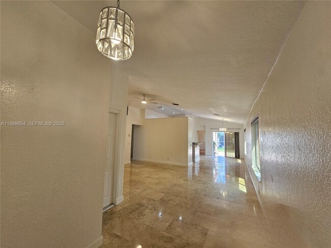 Foto del edificio - 4279 Greenbriar Ln